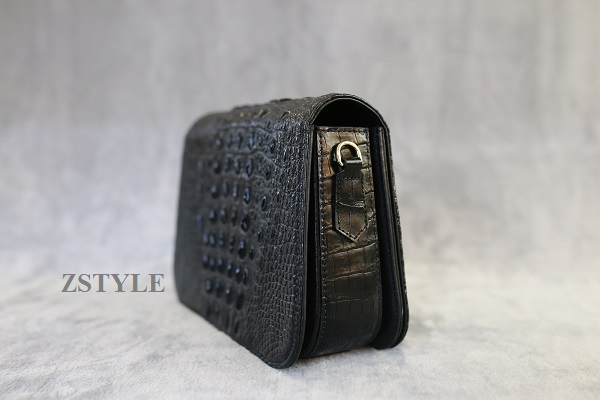 Túi đeo chéo da cá sấu Phụ kiện thời trang nổi bật cho nữ giới